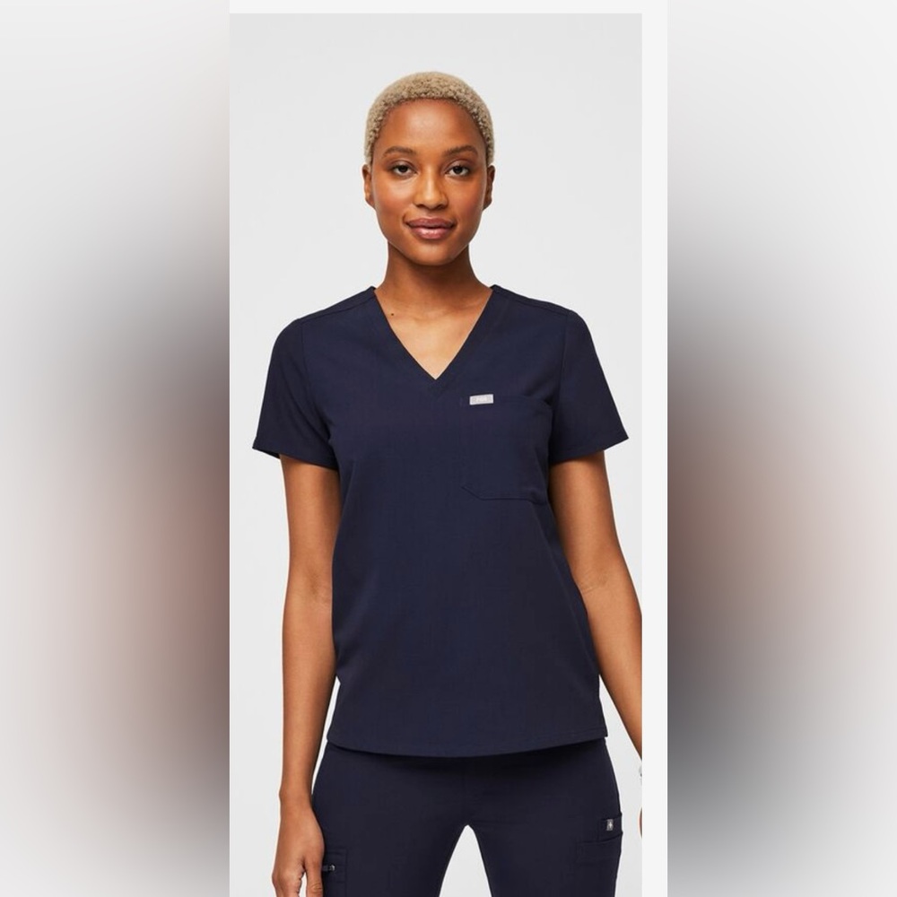 Figs Catarina scrub top